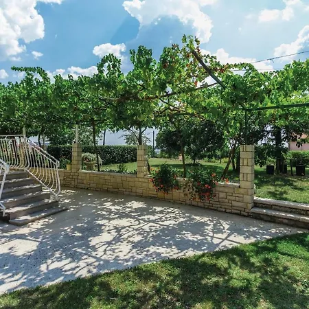 2 Bedroom Amazing In *