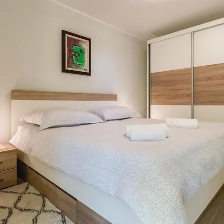 2 Bedroom Amazing In *