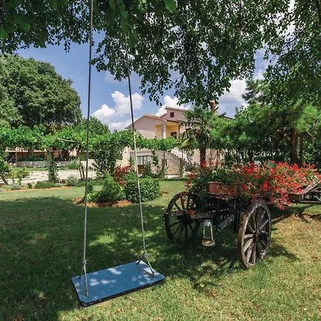 2 Bedroom Amazing In Kanfanar